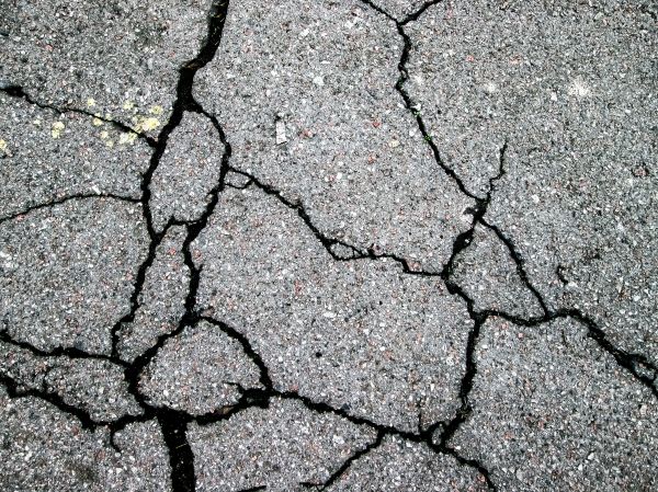 Driveway Crack Filling in Federal Way